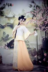 -九月鹰飞汉服摄影工作室