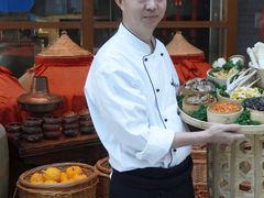 -彩云天云南餐厅