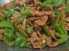 辣椒炒肉-甲乙饼·手工牛肉饼(东方广场店)