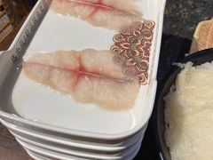 -老牌坊云南鱼豆花火锅(哈西万达店)