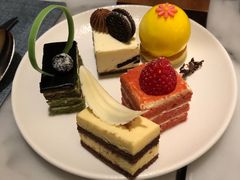 -南京长江之舟华邑酒店·鲜艳自助餐厅