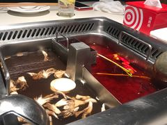 -海底捞火锅鲜切牛肉主题店(长寿路店)