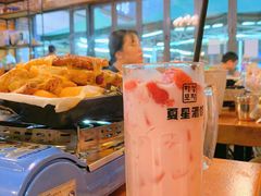 草莓牛奶-夏星酒馆(剑桥公社店)