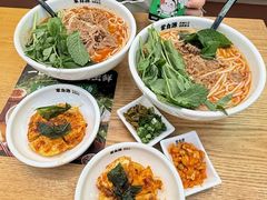 -蒙自源米线大王(花园城商场店)