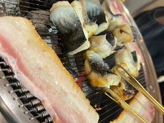 -围炉肉舍•炭烤活鳗•丹东海鲜烤肉(步行街店)