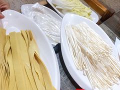 -鸡遇虾煲干锅火锅(小寨金莎店)