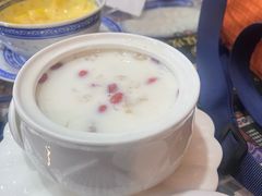 -广信牛奶甜品世家(台东店)