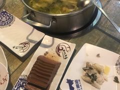 -新记印象酸菜鱼馆(天阳亲子广场店)