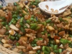 -黄桷树曹家私房菜(江与城店)