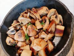松露炒蘑菇-Petit Oyster叫嚎(平安金融中心店)