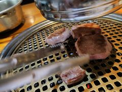 -唯成•韩国炭火烤肉 유성고기