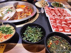 -沸炉重庆老火锅(军事博物馆店)