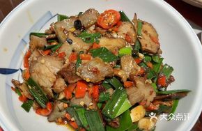 Xiang-style Smoked Pork Stir-fry