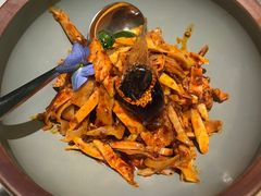 敲糖棒棒鸡-辛香汇·现炒川菜(淮海路百盛店)
