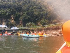 -安吉龙王山峡谷漂流