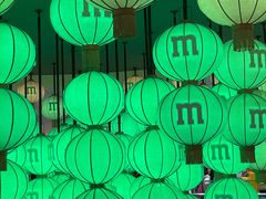 -m豆巧克力世界(上海世茂广场店)