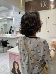 -镁连社·美联社