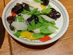 -云海肴·汽锅鸡·云南代表菜(天山百盛优客店)
