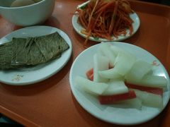 -牛一嘴·兰州牛肉面·大盘鸡(财富中心店)