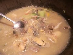 长江白鮰-咕嘟草帽鱼·牛奶一样的鲜鱼汤(包河万达广场创始店)