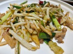 -魏铭鱼头捞饭(晋阳路店)