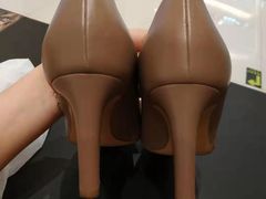 -爱革·奢品·鞋包·衣物·家居(金桥国际商业广场店)