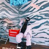 这里可以滑雪，也有更适合拍照FENDI COFFEE 