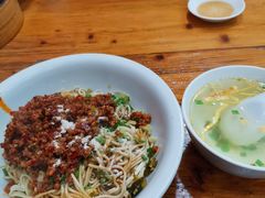 -上海特色小笼店(铁岭路90弄小区店)