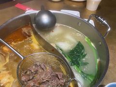 -左庭右院鲜牛肉火锅(金山万达店)
