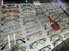 -三叶眼镜城(八佰伴店)