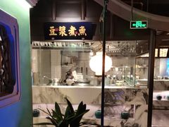 -佬麻雀·新湘菜(珠海金发购物中心店)