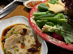 -万里闯关东铁锅炖菜馆(高新旗舰店)