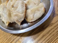 -黄阿姨锅贴大王(万航渡路店)