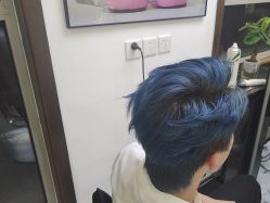 -V7 HAIR SALON