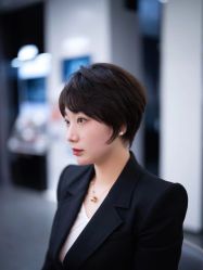 -变画·发型STUDIO