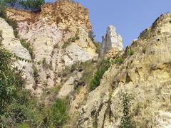 -彩色沙林风景区