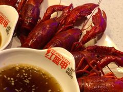 -红盔侠小龙虾(海宁银泰店)