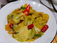 爆炒青番茄-丁里羊肉小镇(天鹅湖总店)