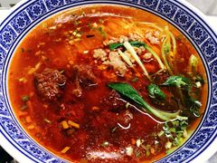 辣肉面加鸡毛菜-沪西老弄堂面馆(定西路店)