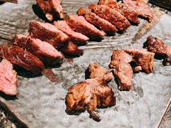 现切肩胛牛排-老乾杯和牛烧肉(王府中环店)
