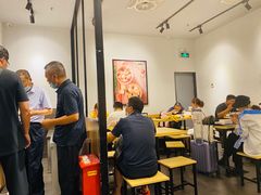 用餐区-吉祥馄饨(虹桥火车站店)