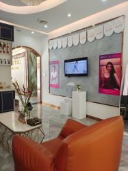 点击看大图 -谦和国际皮肤管理