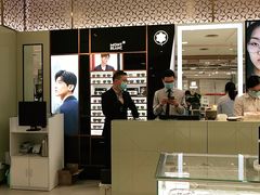 -宝岛眼镜(群光广场店)
