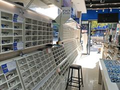 -诺柯视眼镜-蔡司依视路官方工厂店(淞南一店)