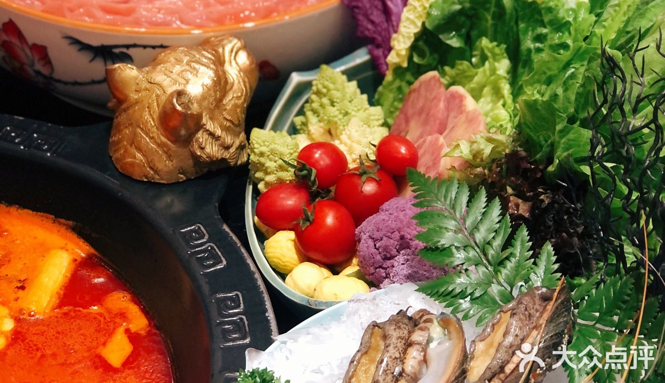 甄选鲜活高级食材｜重庆火锅吃出米其林感觉