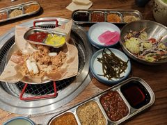 -明洞阿姨·韩式酱蟹烤肉·创意料理(三元桥店)