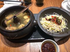 -云海肴·汽锅鸡·云南菜(天山百盛优客店)