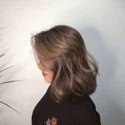 -INS hair salon