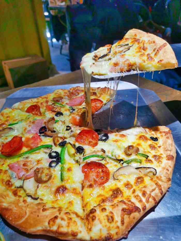 乌巢比萨五棵松华熙hiup店