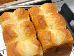 -HOT CRUSH趁热集合·现烤面包(上海环球港店)